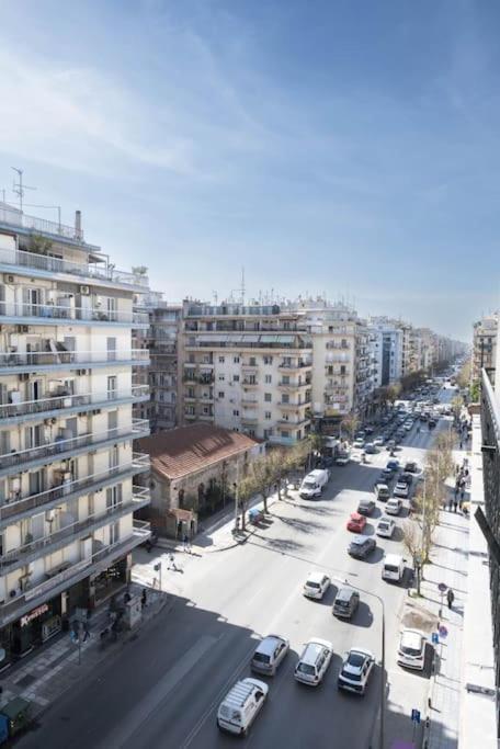Soleggiato Minimal Apartment Thessaloniki Buitenkant foto