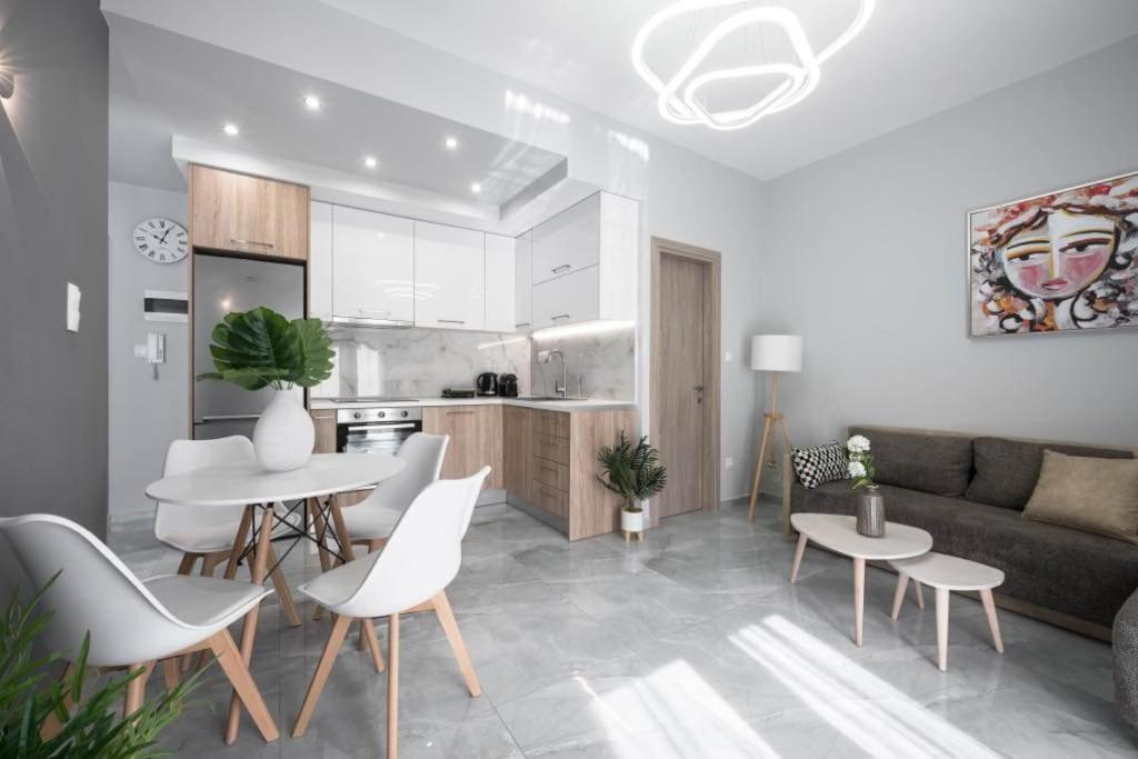 Soleggiato Minimal Apartment Thessaloniki Buitenkant foto