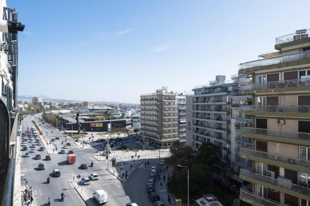 Soleggiato Minimal Apartment Thessaloniki Buitenkant foto