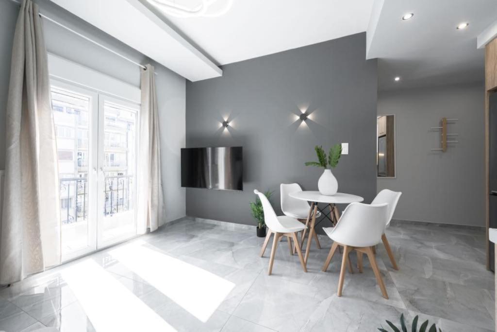 Soleggiato Minimal Apartment Thessaloniki Buitenkant foto